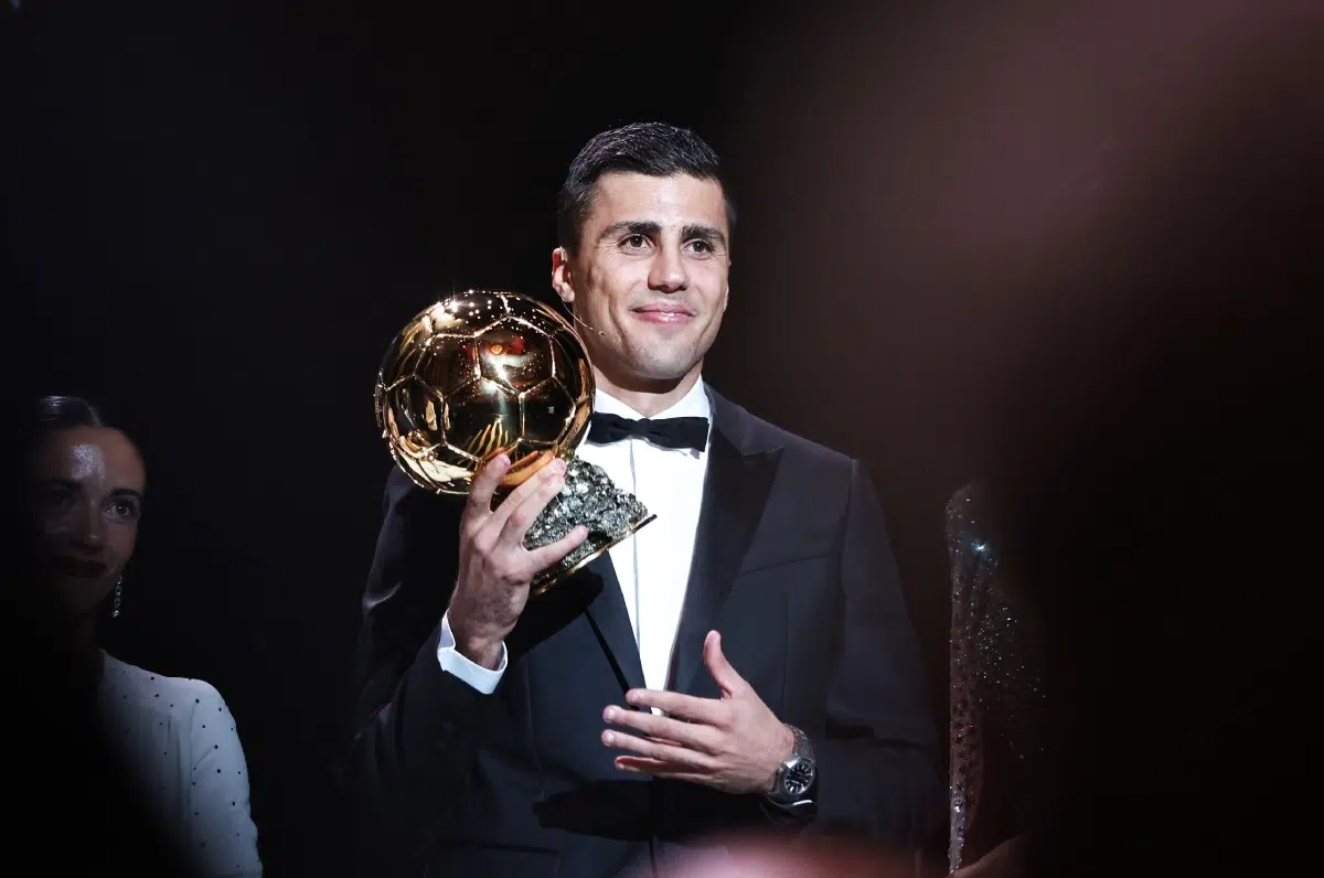 Manchester City's Rodri poses with his trophy during the 2024 Ballon d'Or France Football award ceremony, October 2024